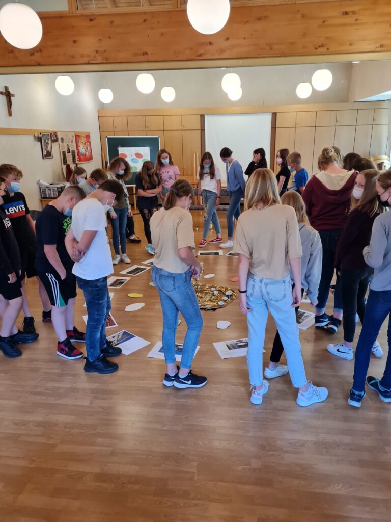 Kirche und Schule: Thema „erTRAGbar“